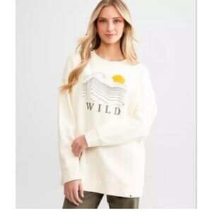 LIV Outdoor Women's Gabriella Oversized Graphic Crew Soft Fleece Sweatshirt